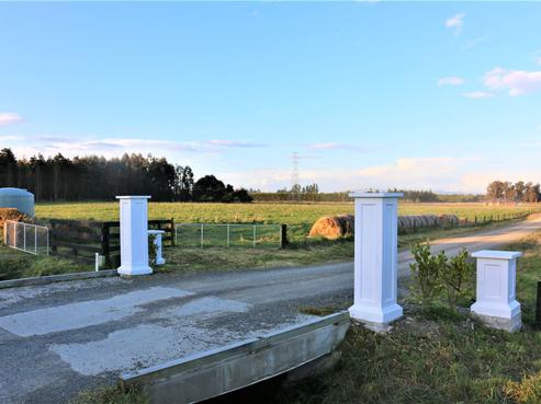 100 Bruces Road, Sefton