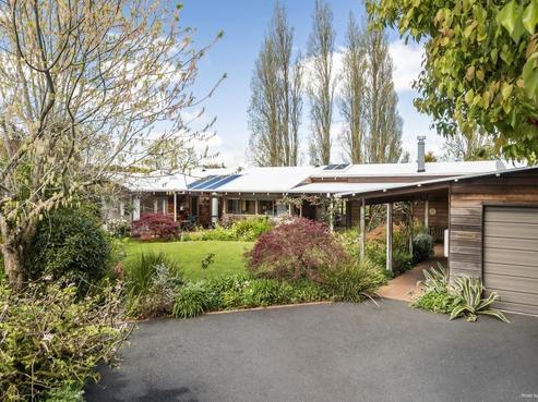 8 Harrowfield Drive, Harrowfield