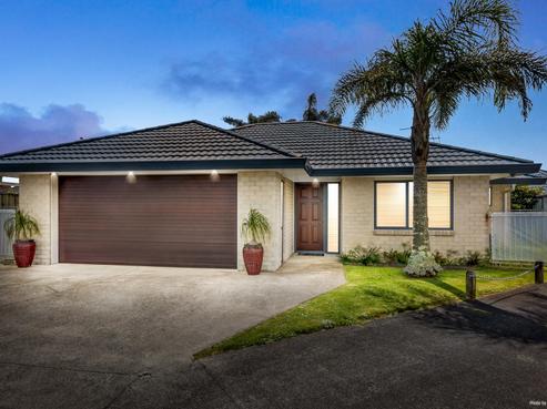 2/10 Cloverlea Place, Pukekohe