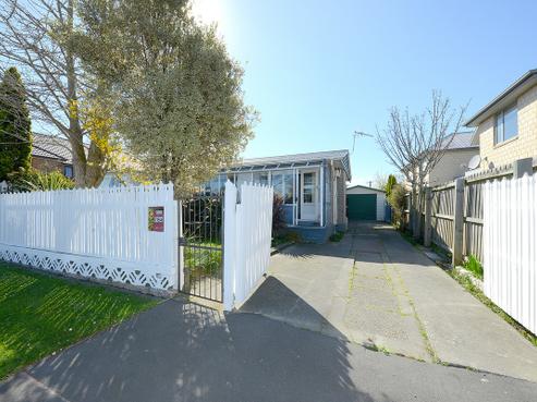 78A Packe Street, Edgeware