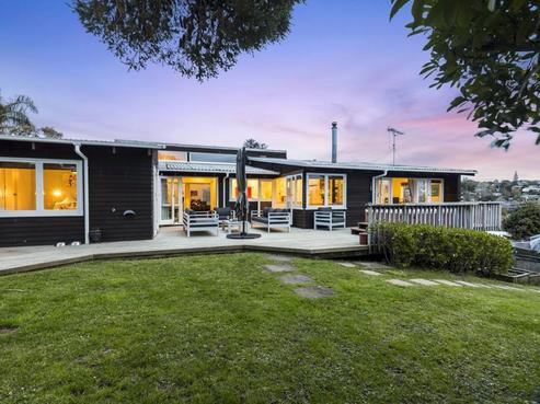 116 Eskdale Road, Birkdale