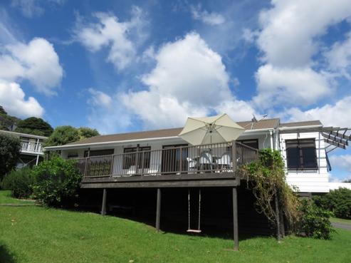 303 Onemana Drive, Onemana