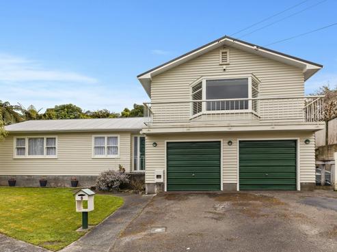 8 Bedford Grove, Kelson
