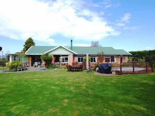 2 Darnley Road, Amberley