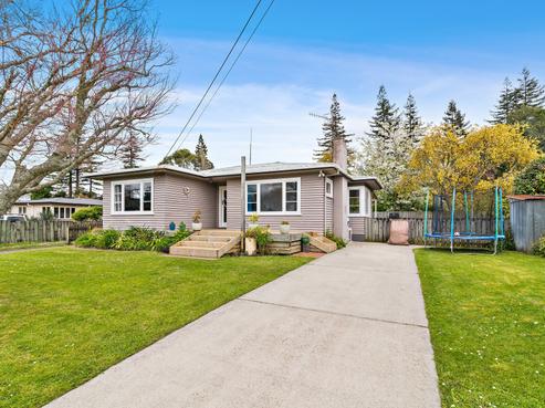54 Werrina Crescent, Mangakakahi