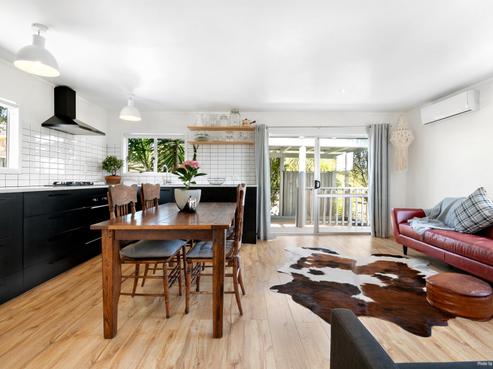 2/638 East Coast Road, Pinehill