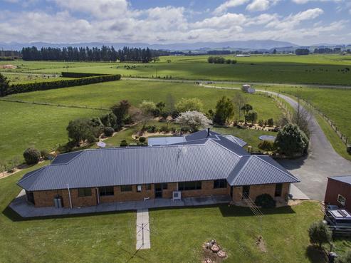 1113 Woodfields Road, Cust