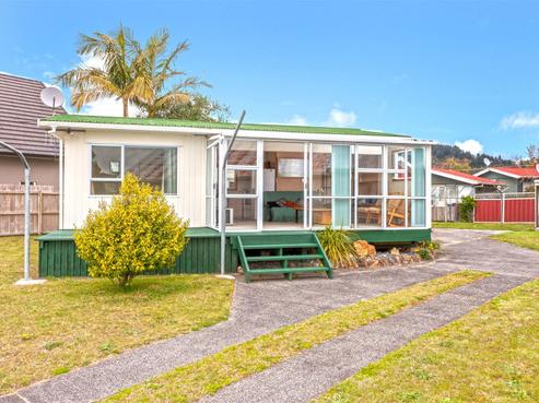 315 Linton Crescent, Whangamata