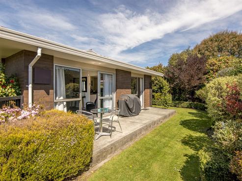 63 Ambleside Drive, Burnside
