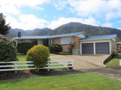 9 Tui Road, Te Aroha