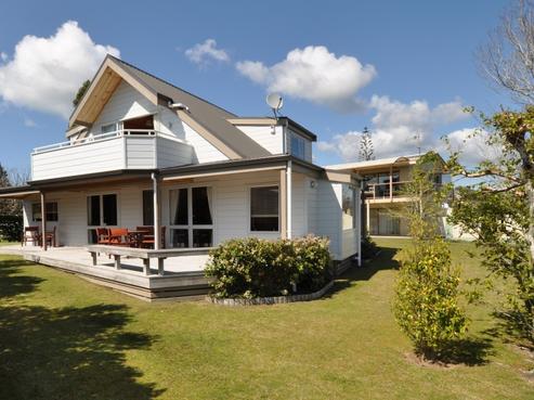 11 Dunlop Drive, Pauanui