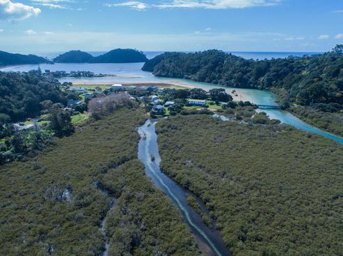 81 Pullman Lane, Matapouri