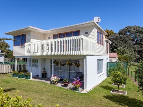42 Captain Cook Road, Cooks Beach