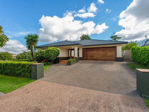 26 Bob Charles Drive, Golflands