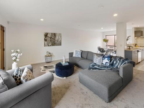 9 Puma Drive, Golflands