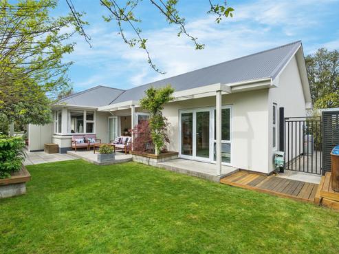247 Memorial Avenue, Burnside
