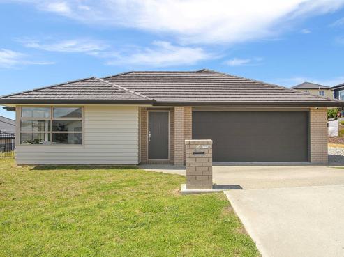 95 Pinecrest Drive, Gulf Harbour