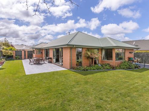 15 Ashton Mews, Casebrook