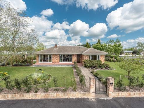 2 Wingate Street, Bader