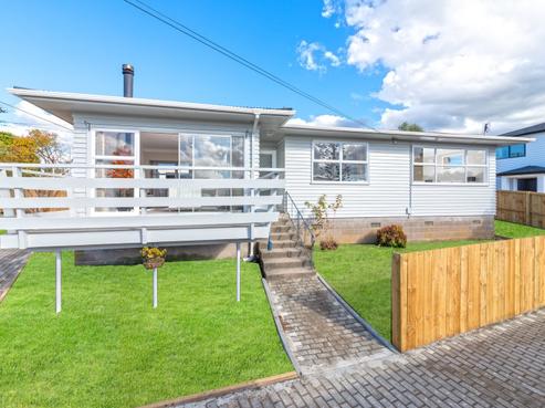 89 Awaroa Road, Sunnyvale
