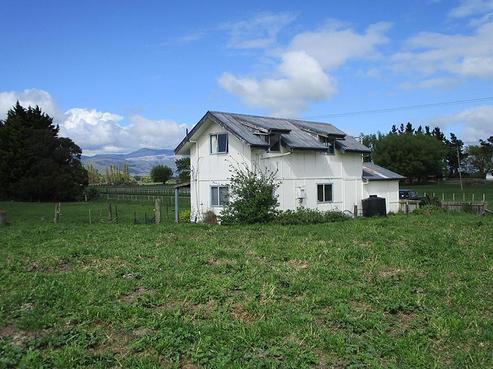 225 Pahautea Road, Featherston
