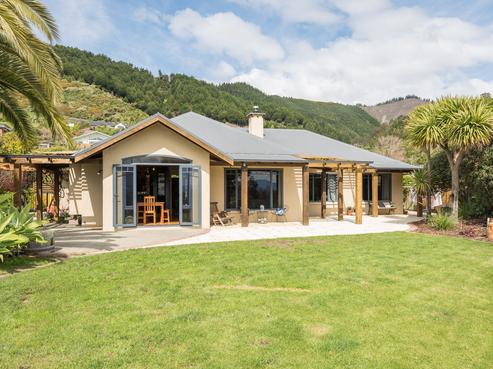 3 Hillplough Heights, Richmond