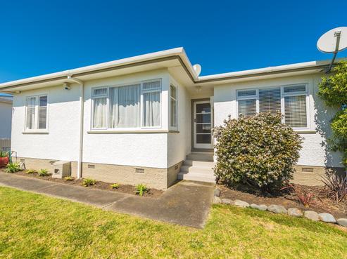 51 Oxford Road, Springvale
