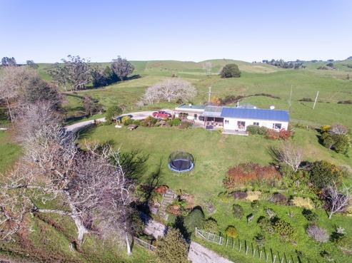 242 Maire Road, Piopio