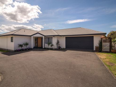 28 Carter Drive, Westbrook