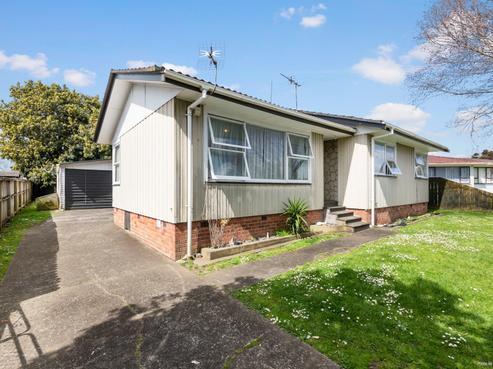 100 Chichester Drive, Rosehill