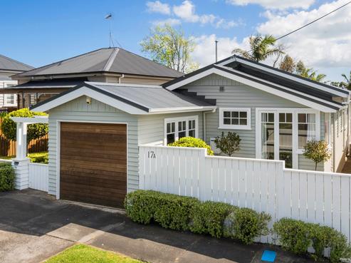17A Kiwi Road, Stanley Point