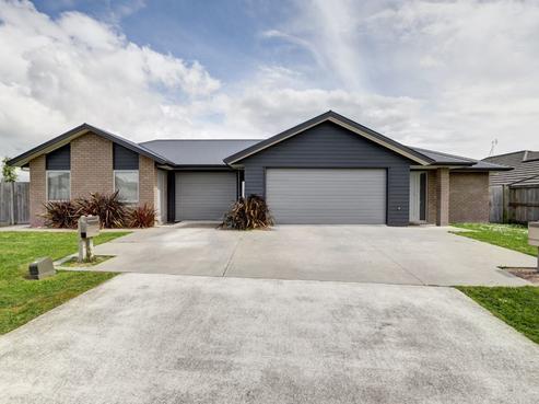 21 Sirius Crescent, Rototuna North