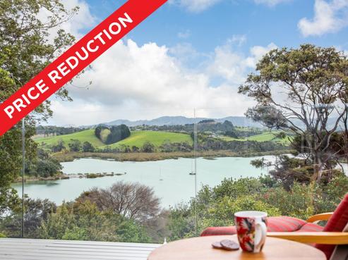 3 Kanuka Road, Sandspit