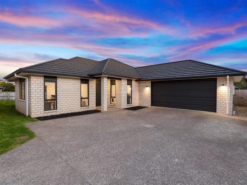 11 Teatree Close, Huntington