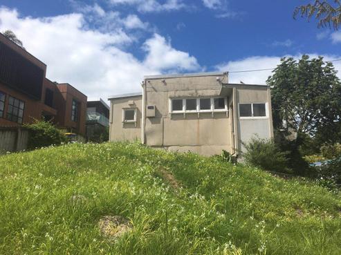 105 Beach Road, Castor Bay