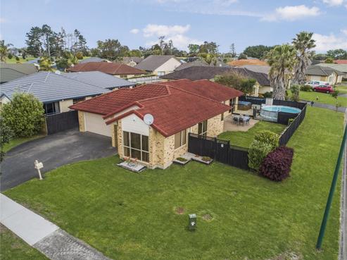 8 Croftview Road, Wattle Downs