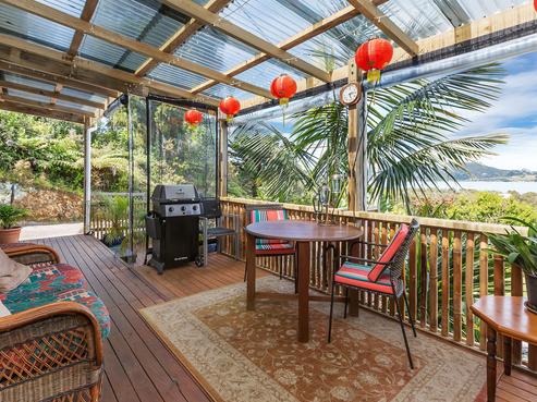 21 Crisp Road, Parua Bay