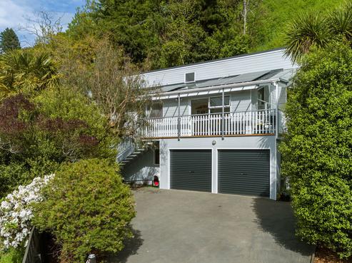 2/50B Seymour Avenue, The Brook