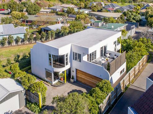 140A Esplanade, Sumner