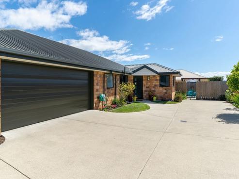 30 Ngawhatu Road, Stoke