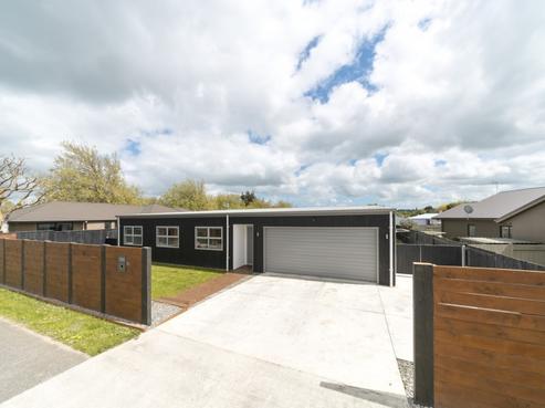 2A Pharazyn Street, Feilding