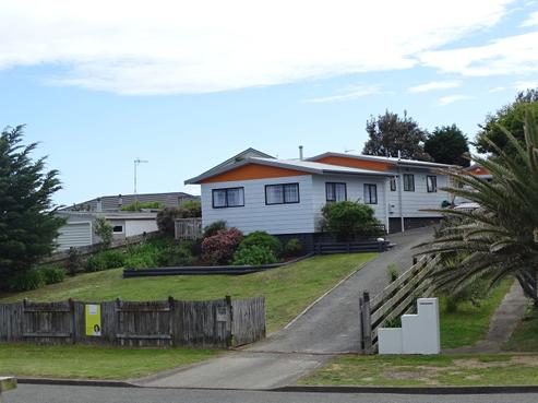 11 Aranui Avenue, Waitarere Beach