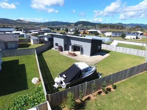 179 Ngaio Drive, Matarangi