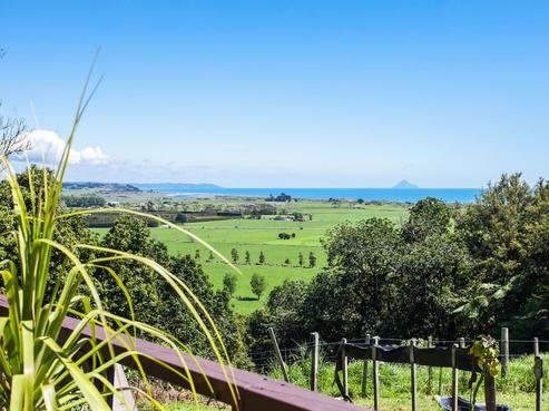 65 Beach Road Extension, Opotiki and Surrounds