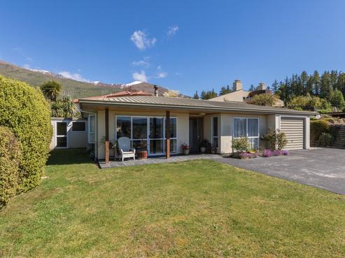 37 Sargood Drive, Wanaka