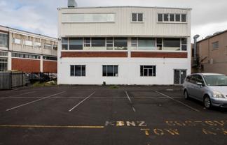 Fully equipped office standalone in Panmure