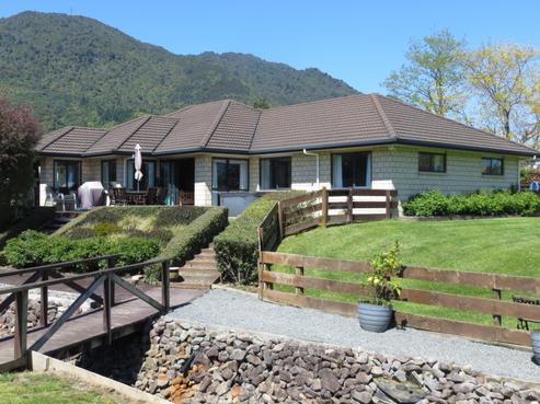 1 Oaks Place, Te Aroha