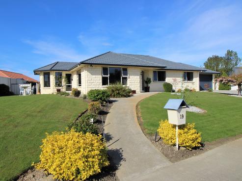 19 Orchard Drive, Alexandra