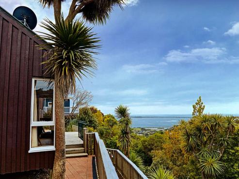 135 Mount Pleasant Road, Mount Pleasant