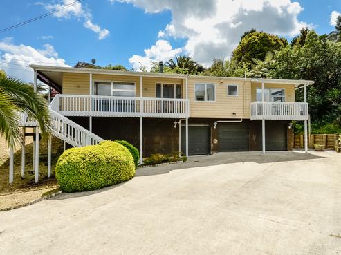 59 Waitakere Road, Waitakere